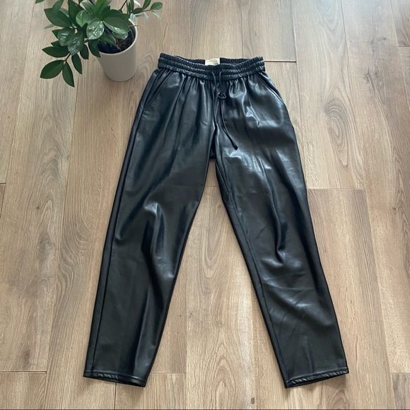🍂 FALL essential. WILFRED FREE Black Faux Leather Pants - Picture 3 of 13